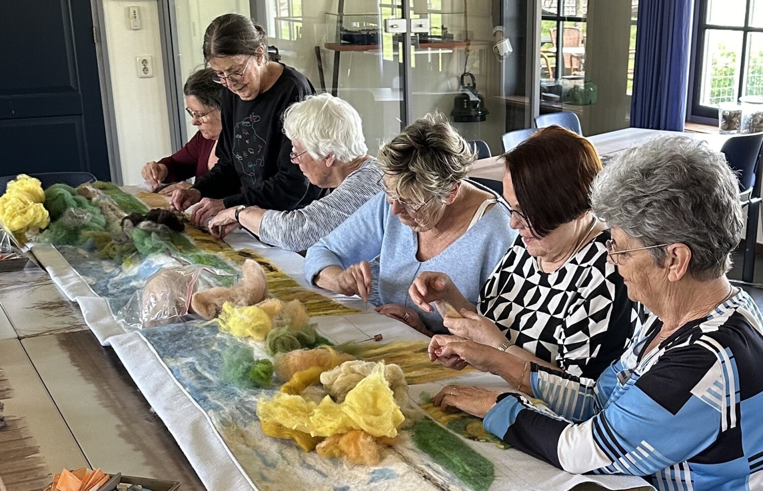 4c foto Ans van Dekken naaldvilten voor Afscheidshuis